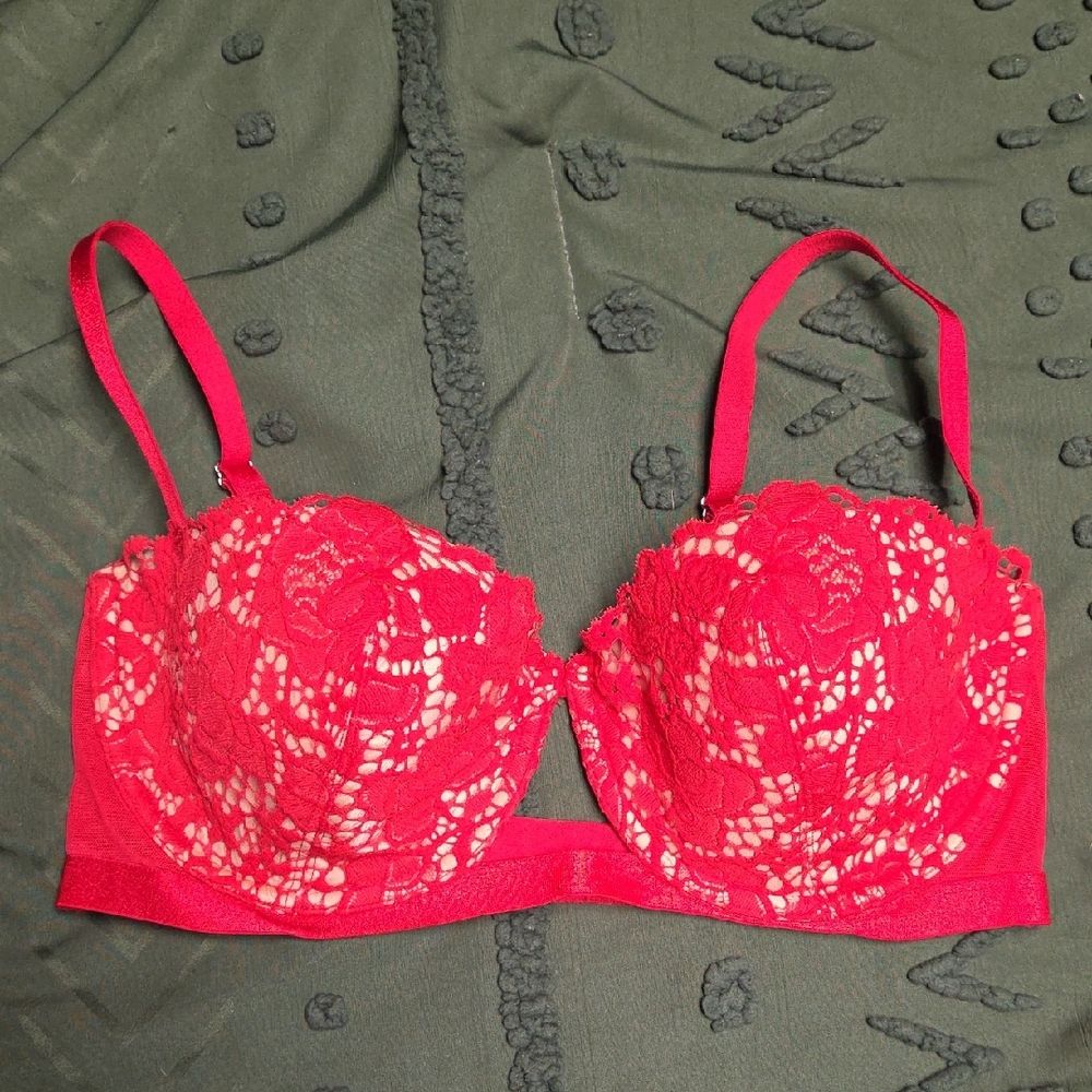 Victoria's Secret Red Lace Underwire Bra